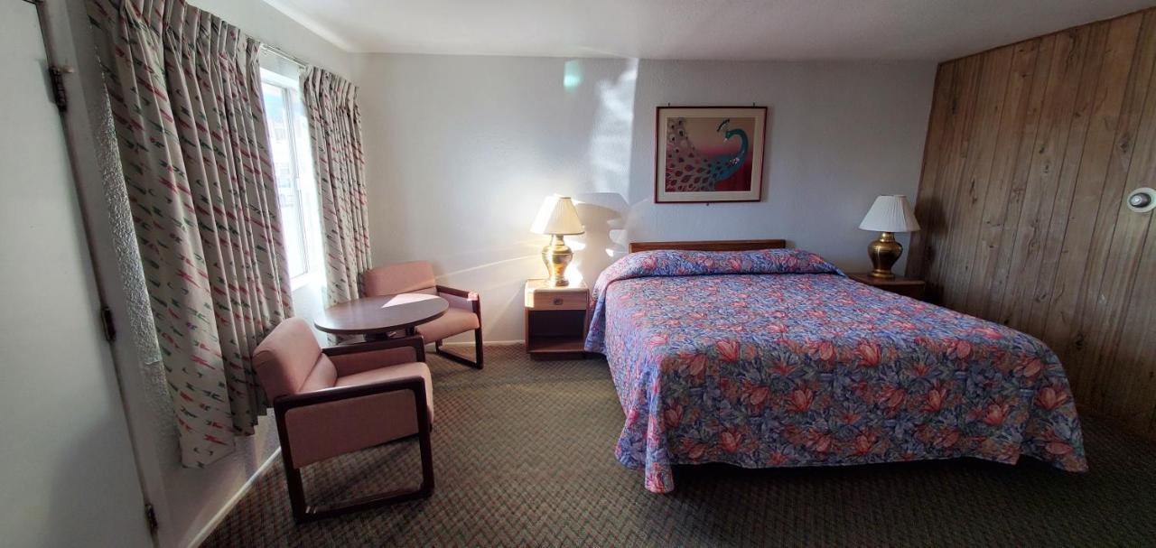 Budget Inn Motel Галъп Екстериор снимка